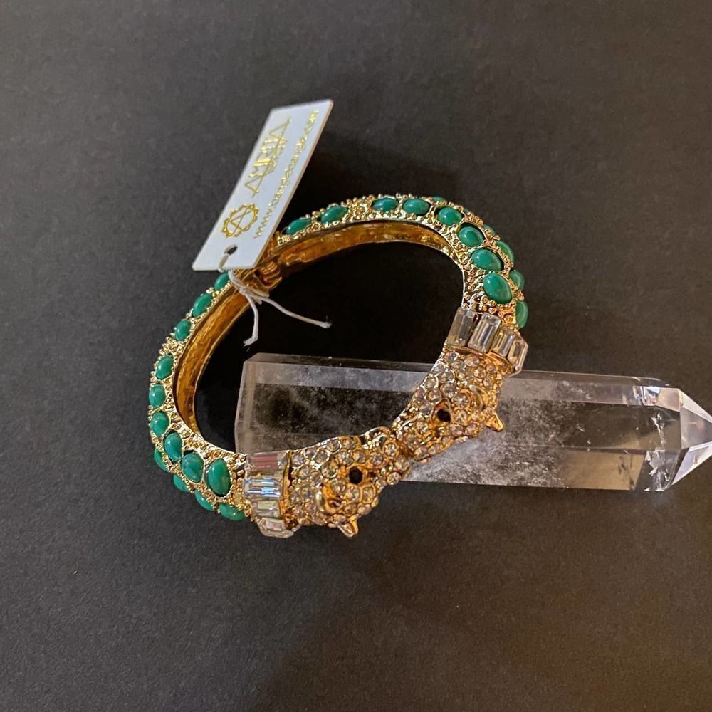 NWOT Amrita Singh Gold and Green Lepoard π Bracelet - Picture 11 of 11